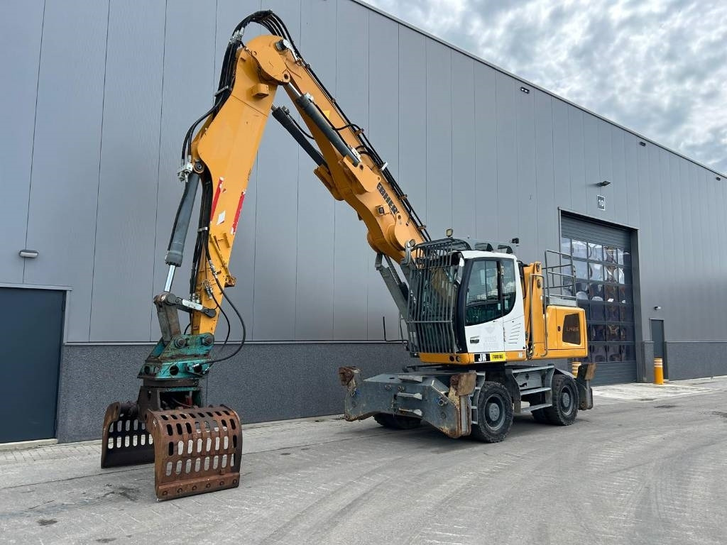 Liebherr LH 24 M - 垃圾/ 工业叉装车:图2 Liebherr LH 24 M - 垃圾/ 工业叉装车:图2