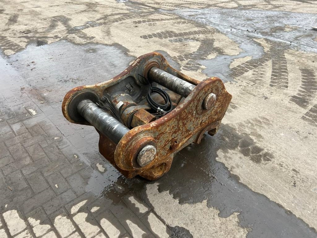 铲斗 适用于 建筑机械 Volvo EC 480 E L coupler + bucket：图13