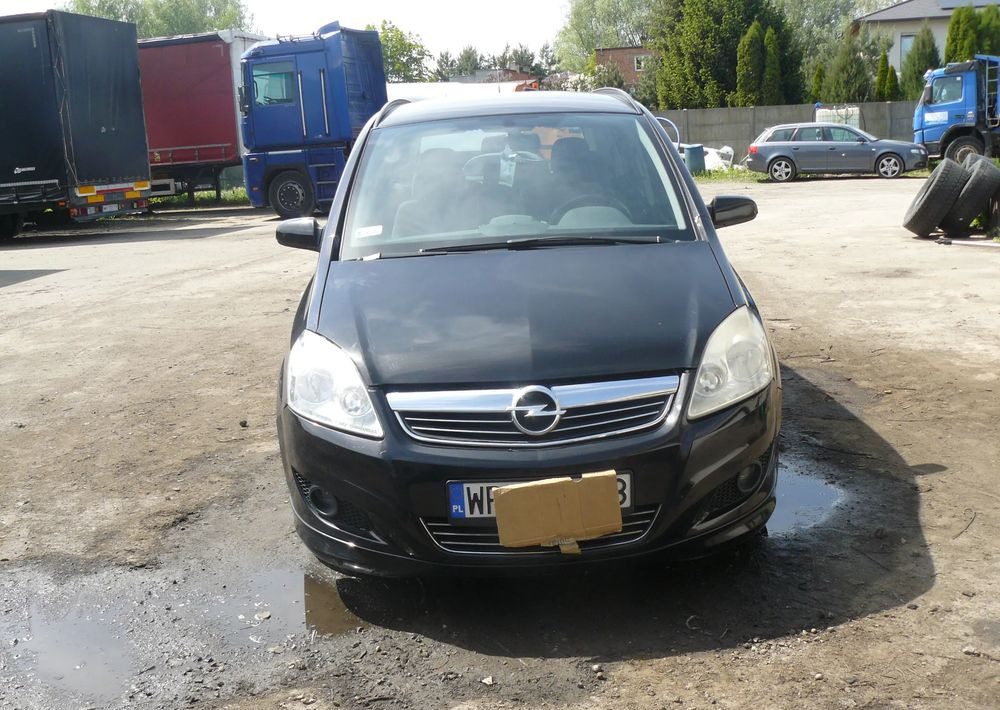 Opel Zafira 1.9 CDTI Cosmo - 越野车:图1 Opel Zafira 1.9 CDTI Cosmo - 越野车:图1