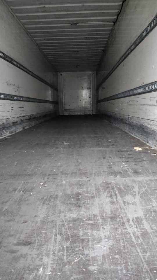Krone Umpiputki, vahvalla katolla - 封闭厢式半拖车:图3 Krone Umpiputki, vahvalla katolla - 封闭厢式半拖车:图3