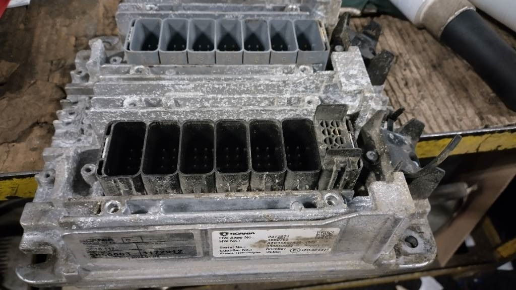 Scania Engine control unit dc16 117  - 电气系统 适用于 卡车:图1 Scania Engine control unit dc16 117  - 电气系统 适用于 卡车:图1
