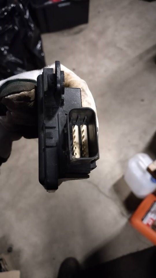 Scania Etäisyys tutka radar - 电气系统 适用于 卡车:图2 Scania Etäisyys tutka radar - 电气系统 适用于 卡车:图2