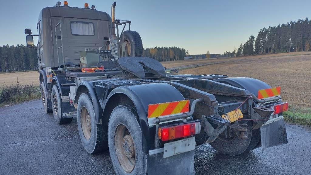Scania R144 530 8x4 RASKASVETURI - 牵引车:图3 Scania R144 530 8x4 RASKASVETURI - 牵引车:图3