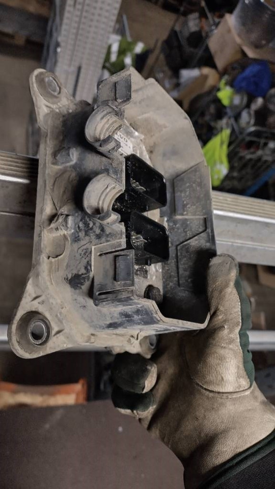 Volvo FCIOMM - 电气系统 适用于 卡车:图2 Volvo FCIOMM - 电气系统 适用于 卡车:图2