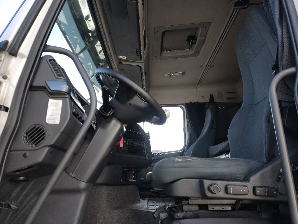 Volvo FH460 6x2 veturi kääntyvä teli - 牵引车:图4 Volvo FH460 6x2 veturi kääntyvä teli - 牵引车:图4