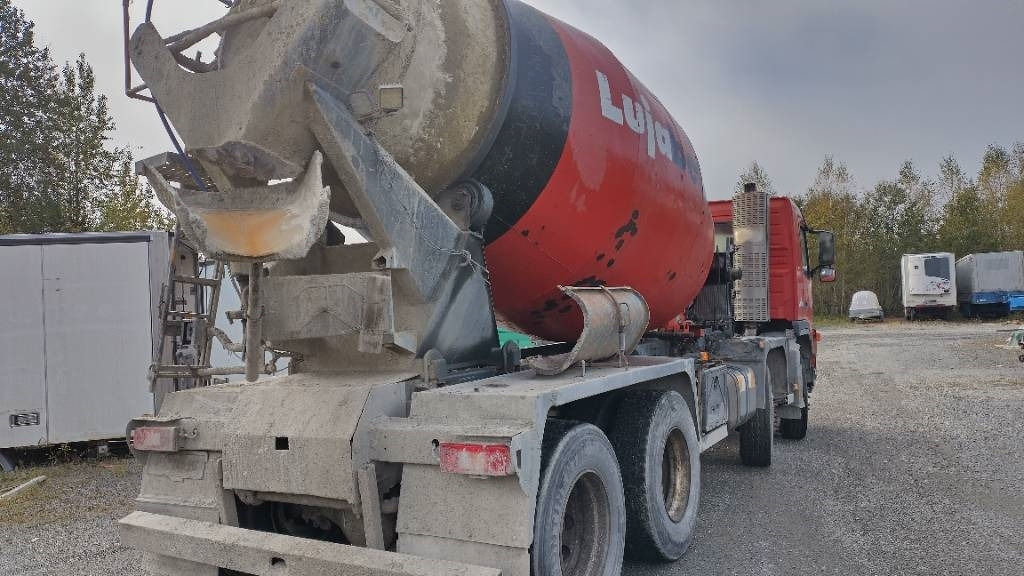 Volvo FM9 8x4 full steel,manual, mixer - 罐车:图4 Volvo FM9 8x4 full steel,manual, mixer - 罐车:图4