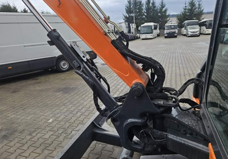 Hitachi ZX48U-5A CLR / 3 ŁYŻKI / SPROWADZONA / 2 300 MTH - 履带式挖掘机:图5 Hitachi ZX48U-5A CLR / 3 ŁYŻKI / SPROWADZONA / 2 300 MTH - 履带式挖掘机:图5
