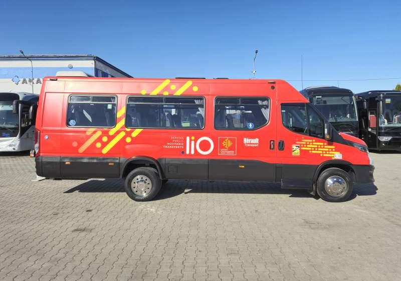Iveco DAILY 65C18/SPROWADZONE/23 MIEJSCA/KLIM/WINDA - 小型巴士, 小型客车:图5 Iveco DAILY 65C18/SPROWADZONE/23 MIEJSCA/KLIM/WINDA - 小型巴士, 小型客车:图5