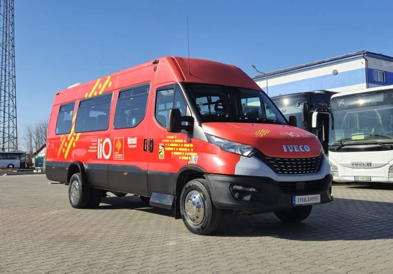 Iveco DAILY 65C18/SPROWADZONE/23 MIEJSCA/KLIM/WINDA - 小型巴士, 小型客车:图4 Iveco DAILY 65C18/SPROWADZONE/23 MIEJSCA/KLIM/WINDA - 小型巴士, 小型客车:图4