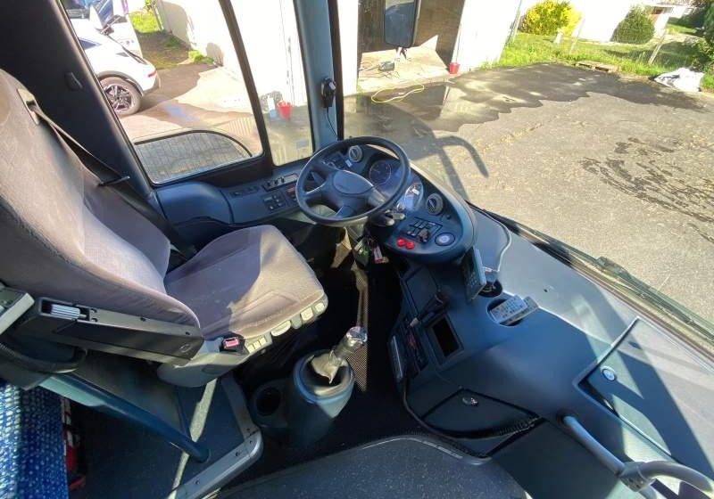 Neoplan TRENDLINER / SPROWADZONY / KLIMATYZACJA/ MANUAL - 郊区巴士:图4 Neoplan TRENDLINER / SPROWADZONY / KLIMATYZACJA/ MANUAL - 郊区巴士:图4