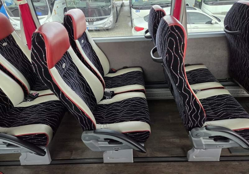 VanHool EX16 / SPROWADZONY Z FR / 65 MIEJSC / 146 000 KM 租赁 VanHool EX16 / SPROWADZONY Z FR / 65 MIEJSC / 146 000 KM：图48