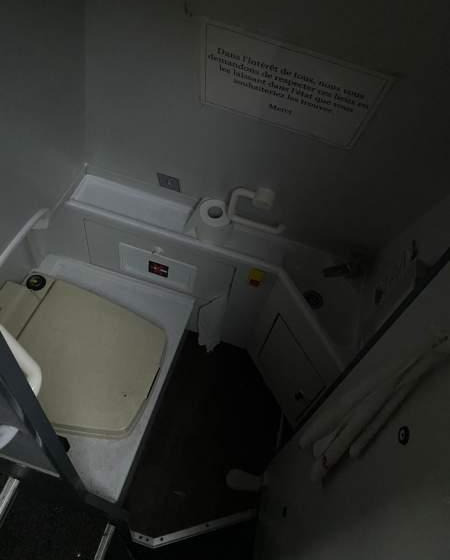 VanHool TX16 ALICRON/ SPROWADZONY / 378 000 KM / MANUAL - 长途客车:图2 VanHool TX16 ALICRON/ SPROWADZONY / 378 000 KM / MANUAL - 长途客车:图2