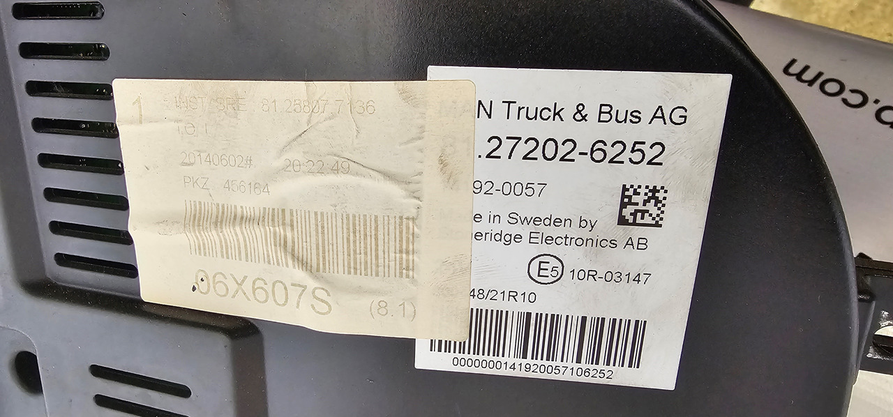 MAN MAN TGX / TGS EURO6 instrument panel, dashboard, information panel, instrument cluster 81272026265, 81258077136, 81272026268, 81258077149, 81258077142, 81272026252, 81272026254, 81258077138, 812720262 - 备件 适用于 卡车:图4 MAN MAN TGX / TGS EURO6 instrument panel, dashboard, information panel, instrument cluster 81272026265, 81258077136, 81272026268, 81258077149, 81258077142, 81272026252, 81272026254, 81258077138, 812720262 - 备件 适用于 卡车:图4