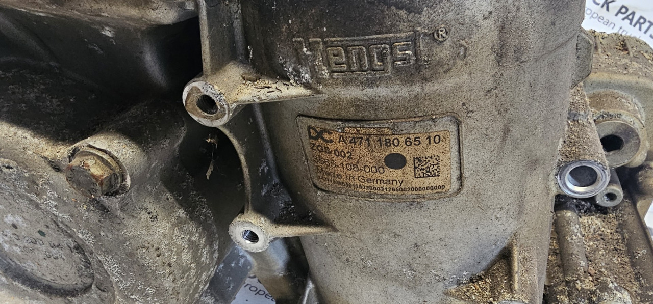 Mercedes Benz Actros MP4 EURO6, EURO 6 emission oil filter housing, oil cooler , 4711800712, 4711800012, 4711800212, 4711800312, 4711704710, 4711800265, 4711801065, 4721840380, 4721841980, 4721800309, - 油冷却器 适用于 卡车:图2 Mercedes Benz Actros MP4 EURO6, EURO 6 emission oil filter housing, oil cooler , 4711800712, 4711800012, 4711800212, 4711800312, 4711704710, 4711800265, 4711801065, 4721840380, 4721841980, 4721800309, - 油冷却器 适用于 卡车:图2