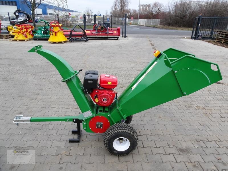 Agri Farm WOD7 15PS Benzin Motor Holzhäcksler Häcksler Schredder Gartenhäcksler Hacker NEU - 碎木机:图2 Agri Farm WOD7 15PS Benzin Motor Holzhäcksler Häcksler Schredder Gartenhäcksler Hacker NEU - 碎木机:图2
