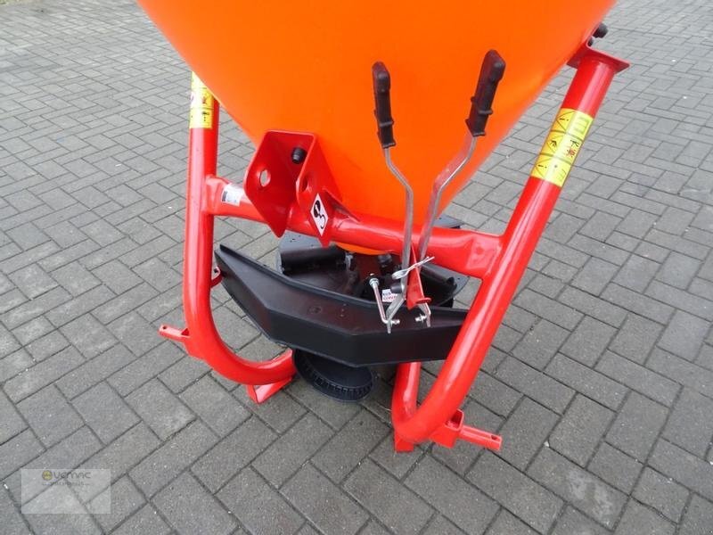Dexwal Salzstreuer Düngerstreuer Streuer Trichterstreuer 500 Liter - 撒沙机/ 撒盐机:图2 Dexwal Salzstreuer Düngerstreuer Streuer Trichterstreuer 500 Liter - 撒沙机/ 撒盐机:图2