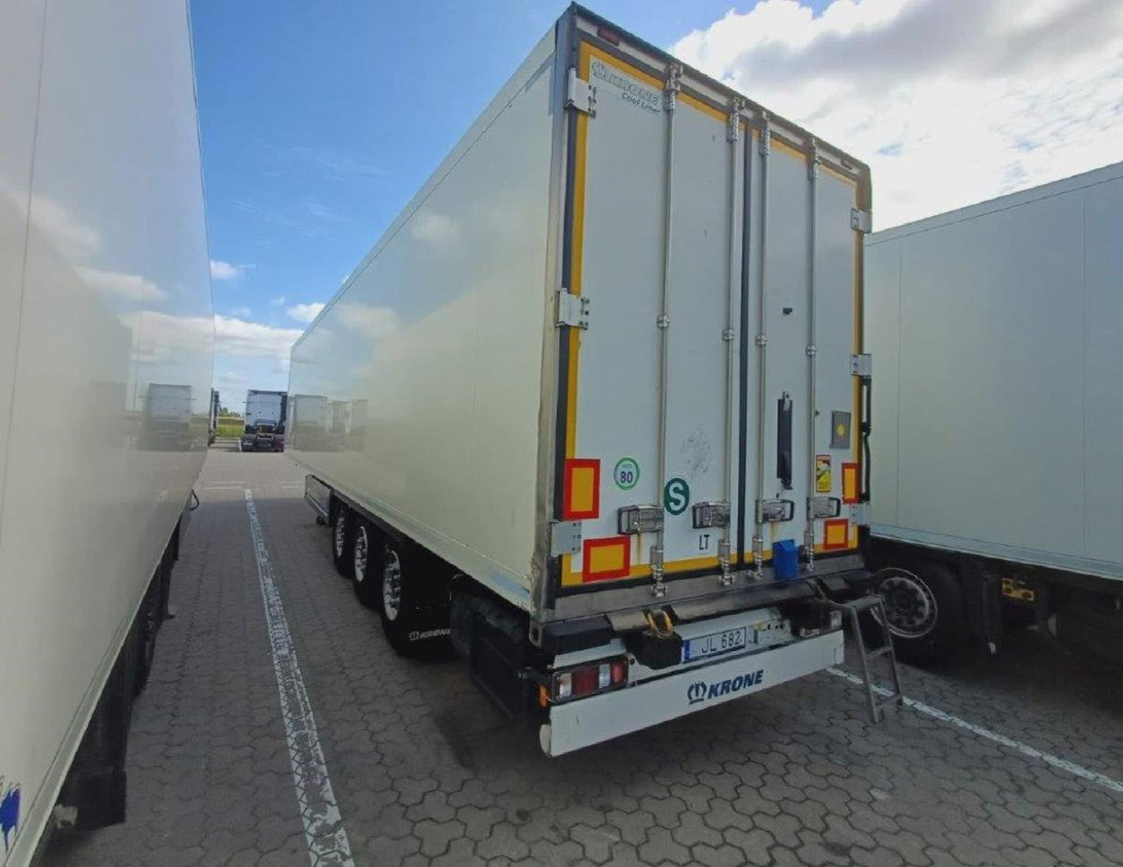 2018 Krone SDR Double Deck Cool Liner FP45 ThermoKing SLXi 300 Lifting Axle - 冷藏半拖车:图5 2018 Krone SDR Double Deck Cool Liner FP45 ThermoKing SLXi 300 Lifting Axle - 冷藏半拖车:图5