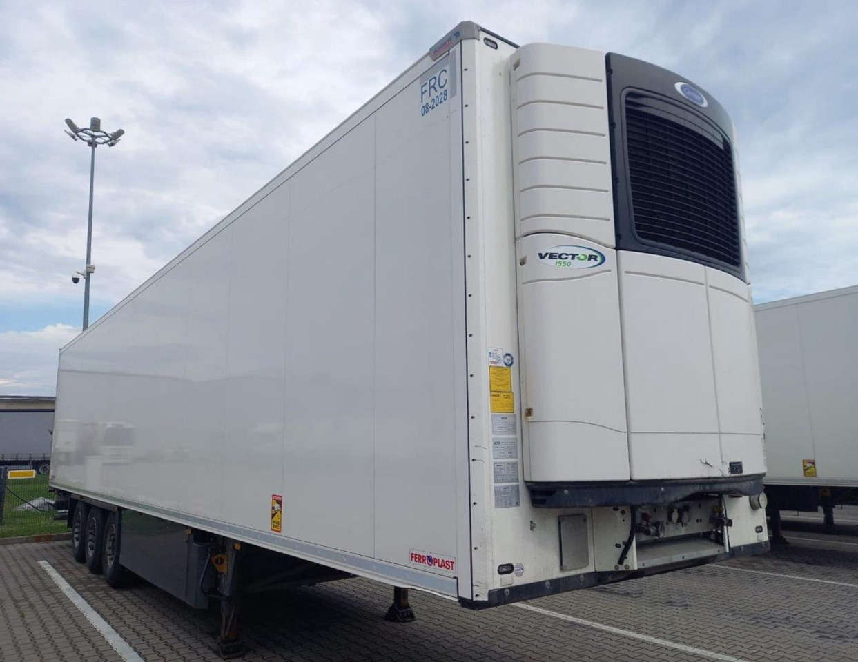 2022 Schmitz Cargobull SKO FP 45 Carrier Vector 1550 - 冷藏半拖车:图1 2022 Schmitz Cargobull SKO FP 45 Carrier Vector 1550 - 冷藏半拖车:图1