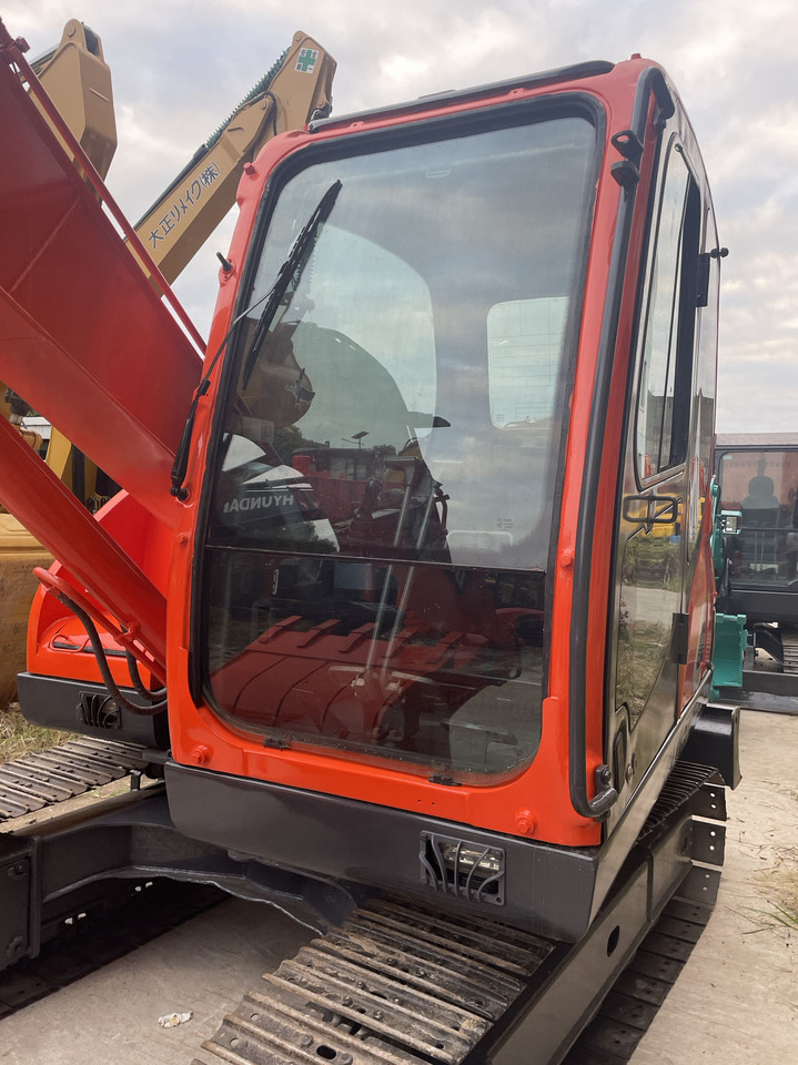 DOOSAN DX75-9C - 履带式挖掘机:图3 DOOSAN DX75-9C - 履带式挖掘机:图3