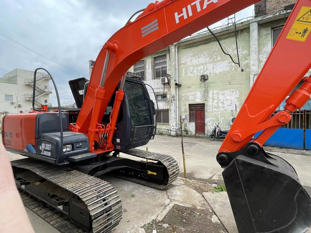 HITACHI zaxis120 - 履带式挖掘机:图1 HITACHI zaxis120 - 履带式挖掘机:图1