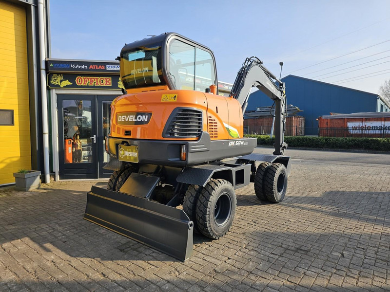 Develon DX60WN ECO-1 - 轮式挖掘机:图4 Develon DX60WN ECO-1 - 轮式挖掘机:图4