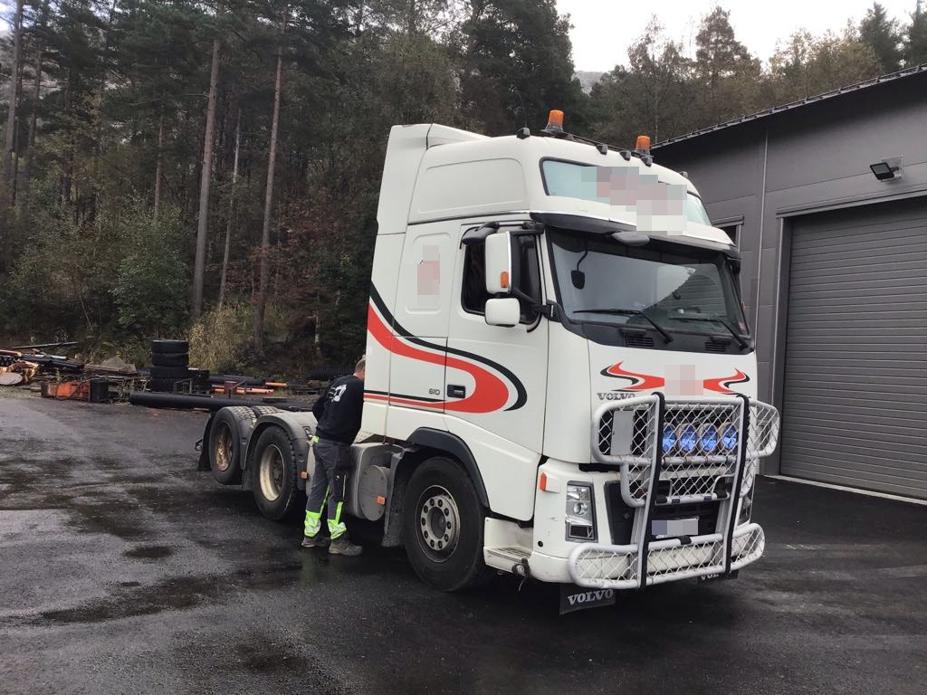Volvo FH16 610 - 牵引车:图2 Volvo FH16 610 - 牵引车:图2