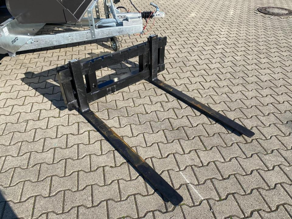 Radlader/Hoflader BK810 inkl. Tieflader und Gabel/Schaufelpaket *INKL.19% MWST*BERGER KRAUS* KUBOTA*EURO*CE* - 紧凑型装载机:图2 Radlader/Hoflader BK810 inkl. Tieflader und Gabel/Schaufelpaket *INKL.19% MWST*BERGER KRAUS* KUBOTA*EURO*CE* - 紧凑型装载机:图2