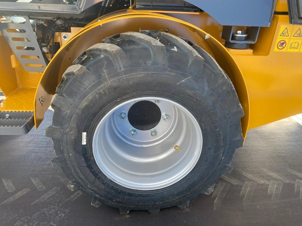 Radlader/Hoflader BK810 inkl. Tieflader und Winterpaket *INKL.19% MWST*BERGER KRAUS* KUBOTA*EURO*CE* - 紧凑型装载机:图4 Radlader/Hoflader BK810 inkl. Tieflader und Winterpaket *INKL.19% MWST*BERGER KRAUS* KUBOTA*EURO*CE* - 紧凑型装载机:图4