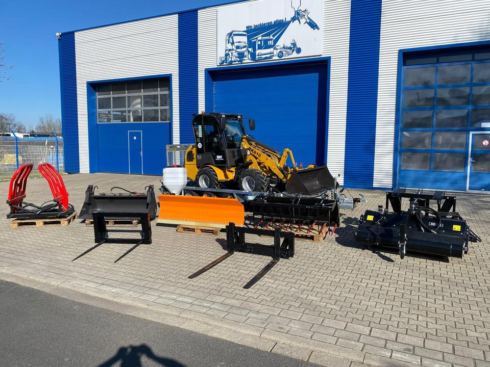 Radlader/Hoflader BK810 inkl. Tieflader und großem Zubehörpaket *INKL.19% MWST*BERGER KRAUS* KUBOTA*EURO*CE* - 紧凑型装载机:图1 Radlader/Hoflader BK810 inkl. Tieflader und großem Zubehörpaket *INKL.19% MWST*BERGER KRAUS* KUBOTA*EURO*CE* - 紧凑型装载机:图1