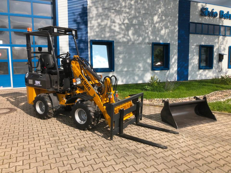 Radlader / Hoflader BK906 *INKL.19% MWST*PERKINS*BERGER KRAUS*GABELPAKET*CE*EURO - 紧凑型装载机:图1 Radlader / Hoflader BK906 *INKL.19% MWST*PERKINS*BERGER KRAUS*GABELPAKET*CE*EURO - 紧凑型装载机:图1
