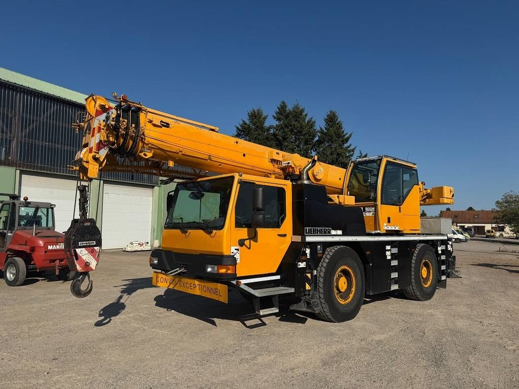 Liebherr LTM 1030-2.1 - 移动式起重机:图2 Liebherr LTM 1030-2.1 - 移动式起重机:图2
