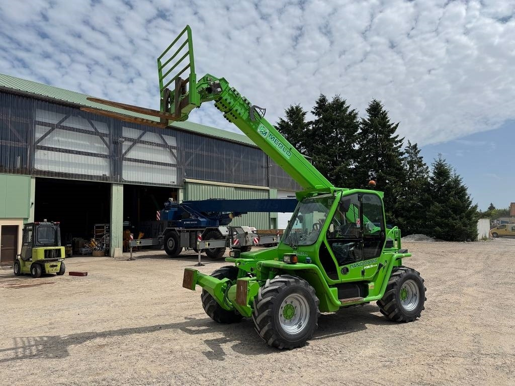 Merlo P 38.13 Plus - 伸缩臂叉装车:图1 Merlo P 38.13 Plus - 伸缩臂叉装车:图1