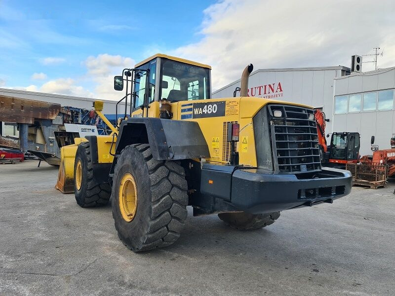 Komatsu WA480-5 - 轮式装载机:图3 Komatsu WA480-5 - 轮式装载机:图3