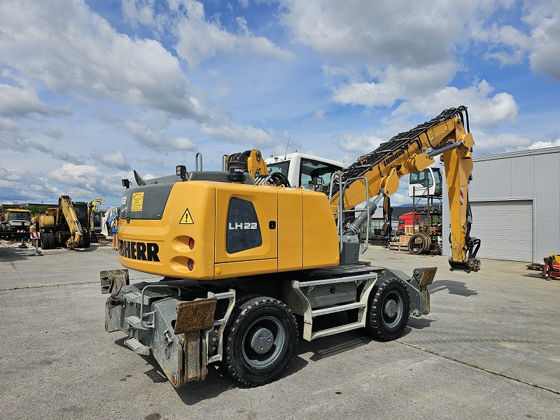 LIEBHERR LH22M - 垃圾/ 工业叉装车:图4 LIEBHERR LH22M - 垃圾/ 工业叉装车:图4