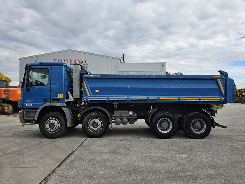 MERCEDES-BENZ DB3244 - 翻斗车:图2 MERCEDES-BENZ DB3244 - 翻斗车:图2