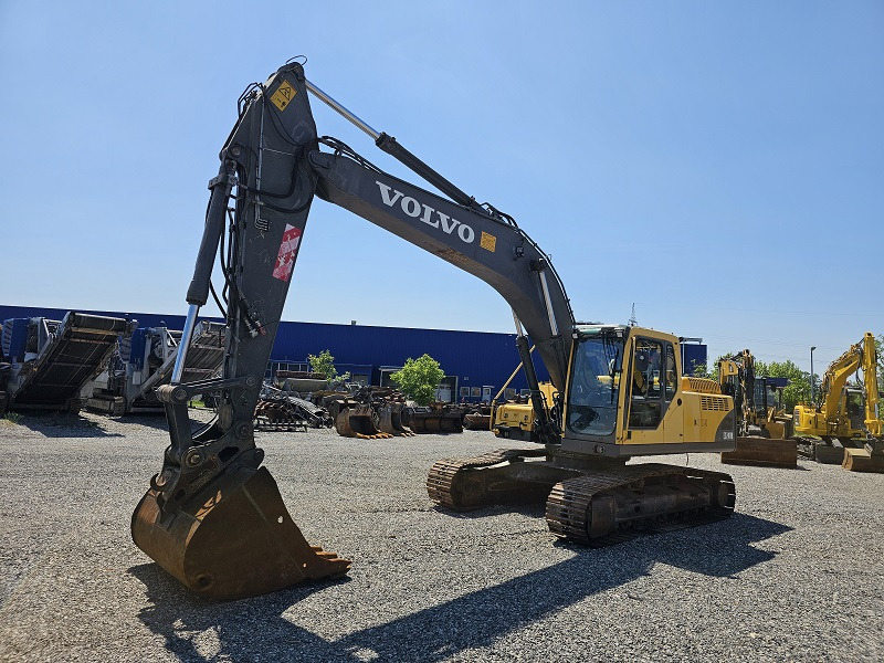 VOLVO EC240BNLC - 履带式挖掘机:图1 VOLVO EC240BNLC - 履带式挖掘机:图1