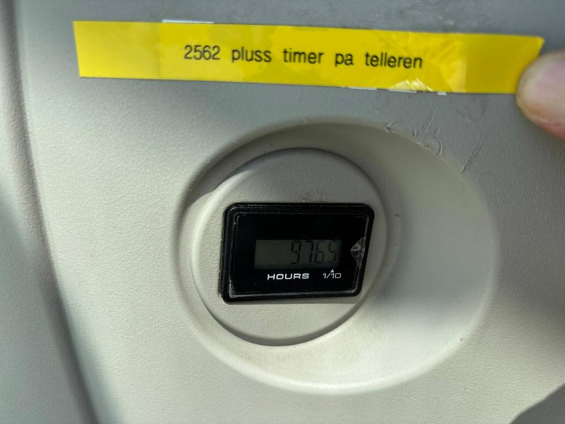 Kobelco SK 75 SR-3E - 小型挖掘机:图5 Kobelco SK 75 SR-3E - 小型挖掘机:图5