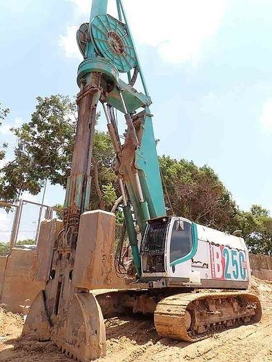 Casagrande B250XP-2 - 钻机:图1 Casagrande B250XP-2 - 钻机:图1