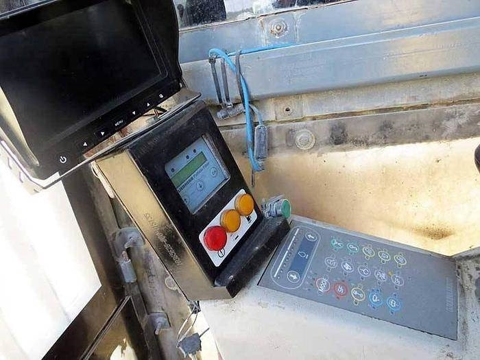 履带式挖掘机 Liebherr 944C：图13