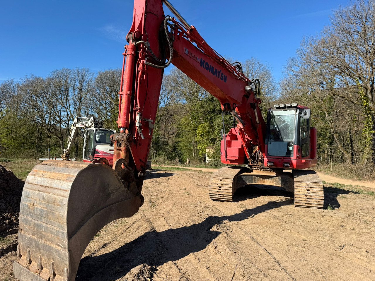 KOMATSU PC 228 USCL-10 - 履带式挖掘机:图1 KOMATSU PC 228 USCL-10 - 履带式挖掘机:图1