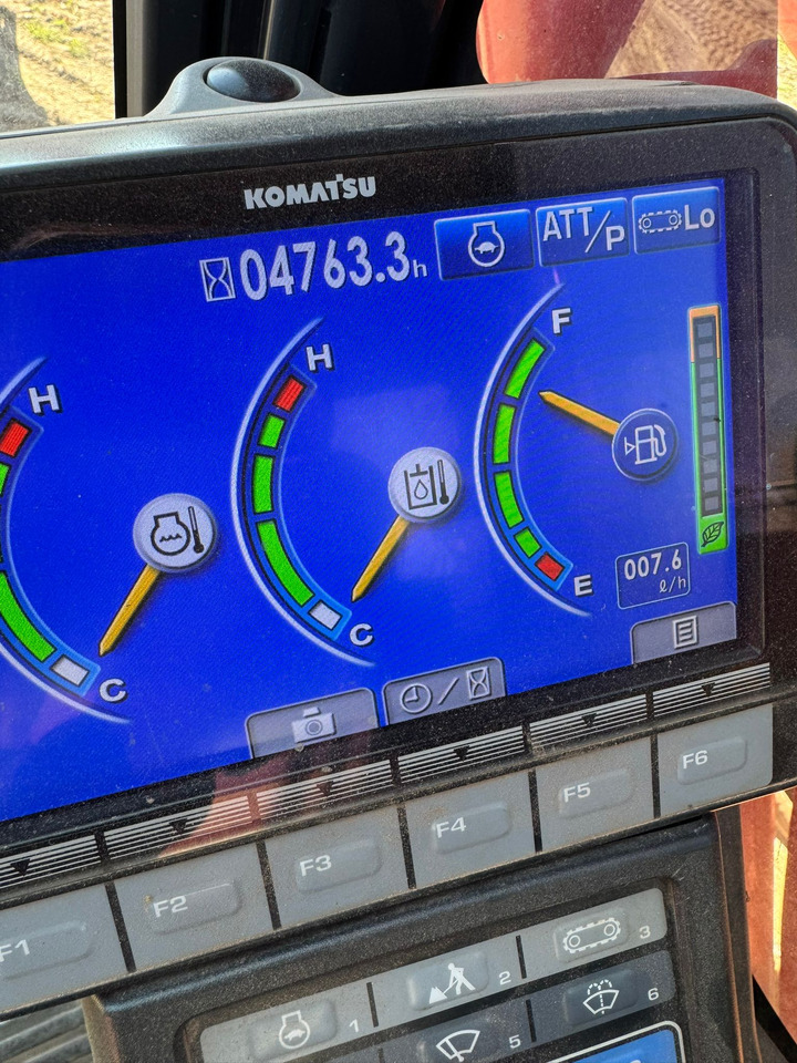 KOMATSU PC 228 USCL-10 - 履带式挖掘机:图2 KOMATSU PC 228 USCL-10 - 履带式挖掘机:图2