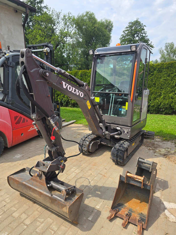 VOLVO EC 18 E - 小型挖掘机:图1 VOLVO EC 18 E - 小型挖掘机:图1