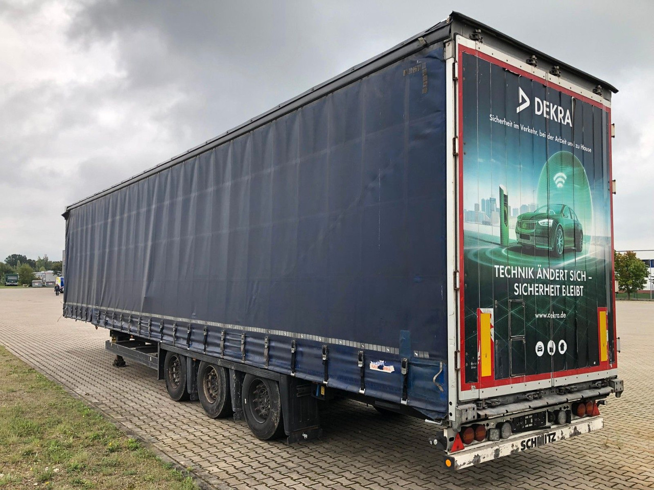 Schmitz Cargobull SCB*S3T Mega*Hubdach*EdschaVerdeck*Plane Neutral - 侧帘半拖车:图3 Schmitz Cargobull SCB*S3T Mega*Hubdach*EdschaVerdeck*Plane Neutral - 侧帘半拖车:图3