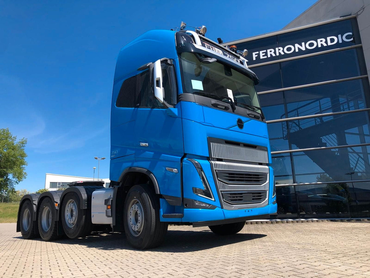 Volvo FH16 750 XL 8x4 Tridem*100T*Kriechgänge*Retarder Volvo FH16 750 XL 8x4 Tridem*100T*Kriechgänge*Retarder - 牵引车:图1 Volvo FH16 750 XL 8x4 Tridem*100T*Kriechgänge*Retarder Volvo FH16 750 XL 8x4 Tridem*100T*Kriechgänge*Retarder - 牵引车:图1
