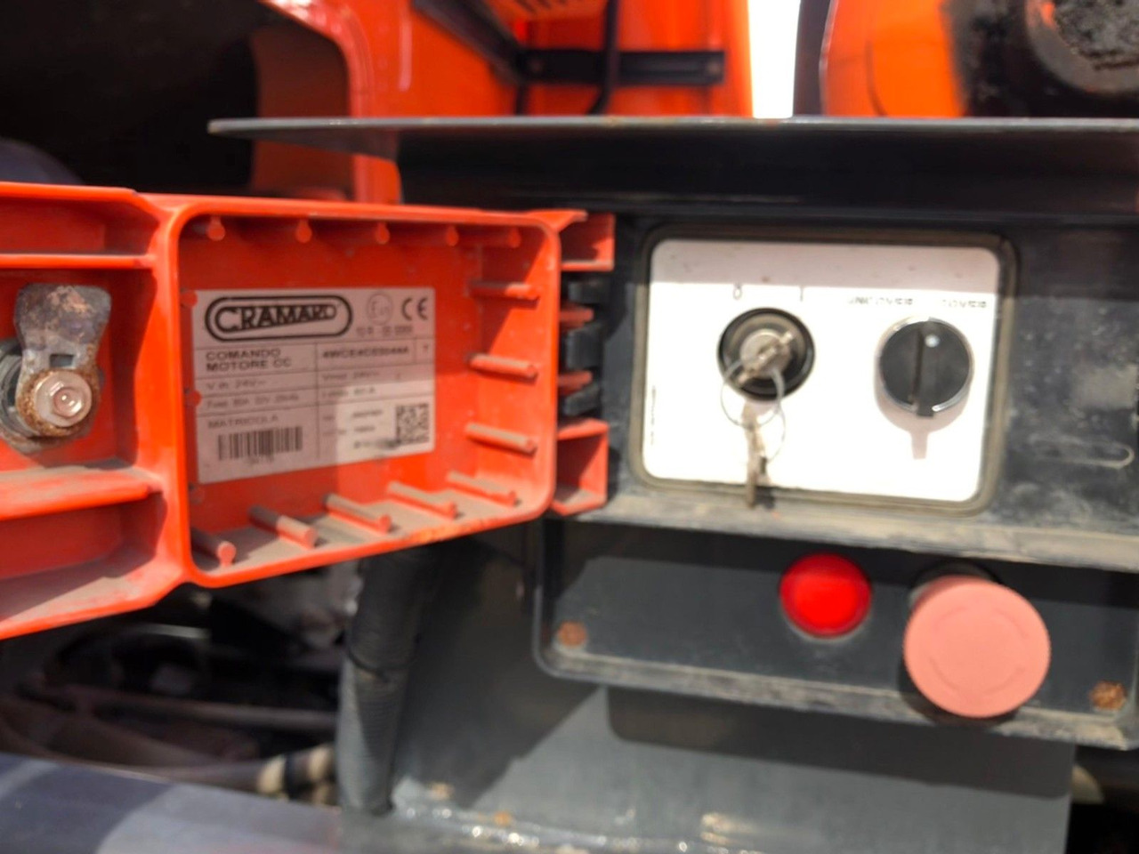 翻斗车 Volvo FH460 8x4 Tridem*TopZustand*excellent condition:图15 翻斗车 Volvo FH460 8x4 Tridem*TopZustand*excellent condition:图15