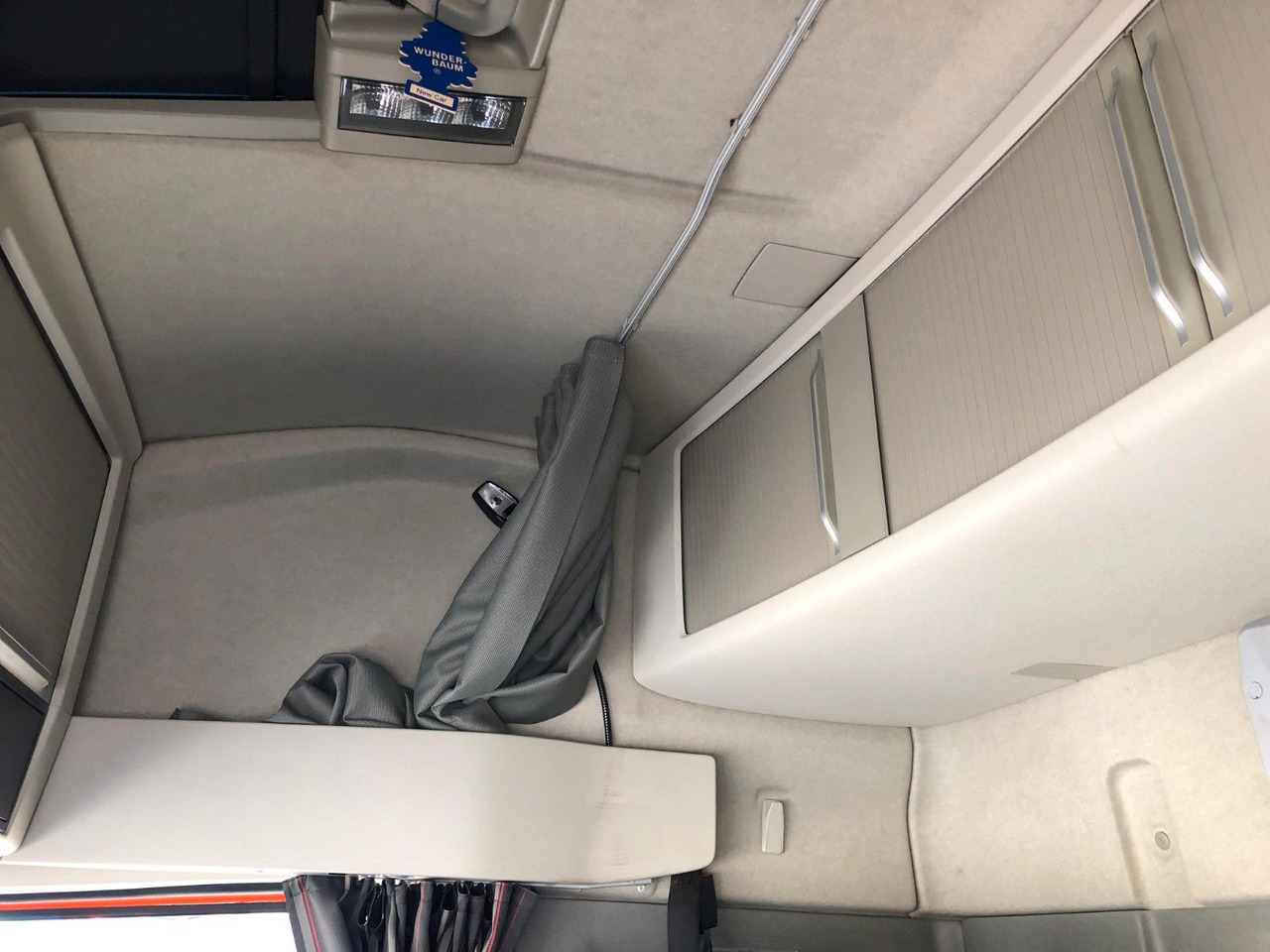 翻斗车 Volvo FH460 8x4 Tridem*TopZustand*excellent condition:图21 翻斗车 Volvo FH460 8x4 Tridem*TopZustand*excellent condition:图21