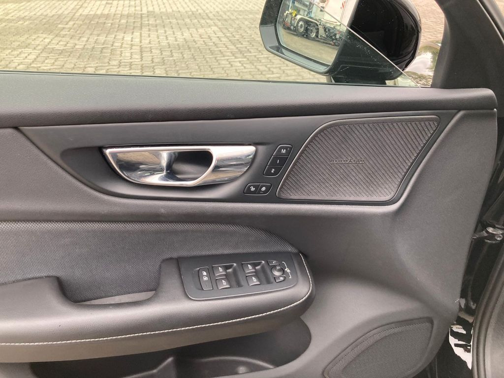 Volvo S60 T5 Lim. R-Design Volvo S60 T5 Lim. R-Design - 轿车:图5 Volvo S60 T5 Lim. R-Design Volvo S60 T5 Lim. R-Design - 轿车:图5