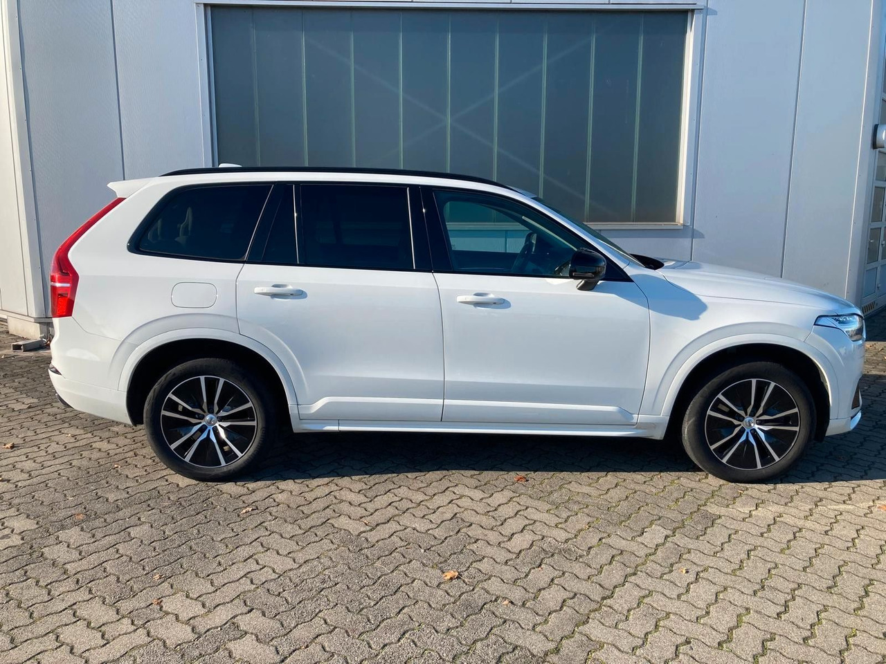 Volvo XC 90 T8 R-Des. Exp. Rech. Pl.-In Hybr. AWD 7-S. - 越野车:图3 Volvo XC 90 T8 R-Des. Exp. Rech. Pl.-In Hybr. AWD 7-S. - 越野车:图3