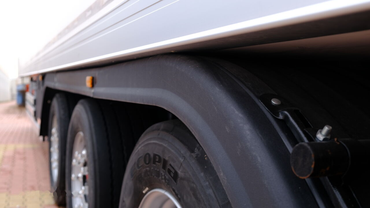 Özgül New - 封闭厢式半拖车:图5 Özgül New - 封闭厢式半拖车:图5