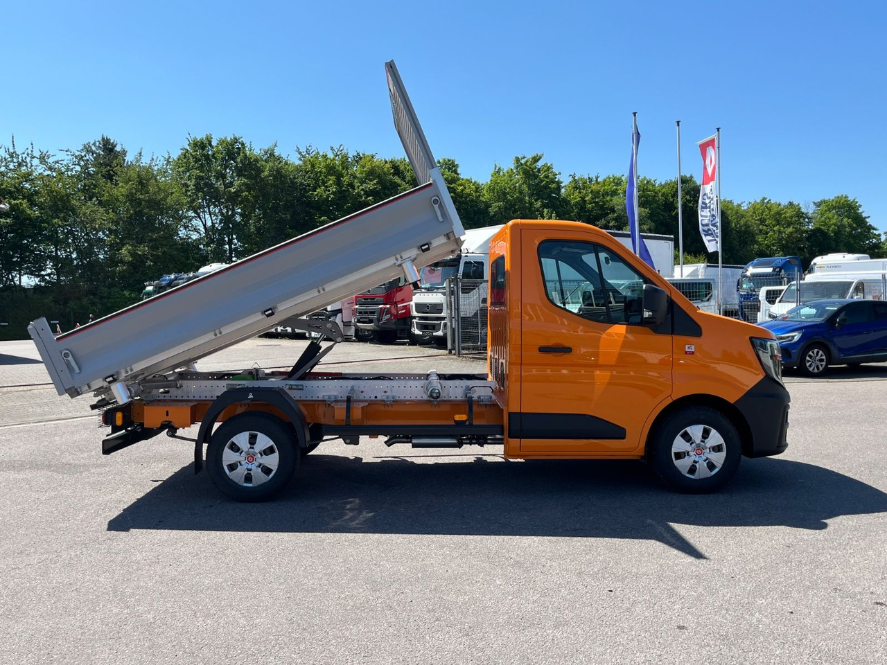 Renault Master mit JPM Dreiseitenkipper - 翻斗货车:图4 Renault Master mit JPM Dreiseitenkipper - 翻斗货车:图4
